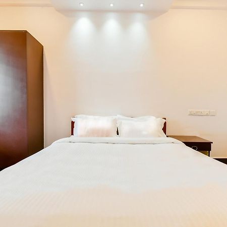 Spot On 39480 Vattekad Tourist Home Kakkanad Εξωτερικό φωτογραφία