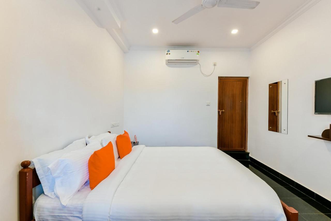 Spot On 39480 Vattekad Tourist Home Kakkanad Εξωτερικό φωτογραφία
