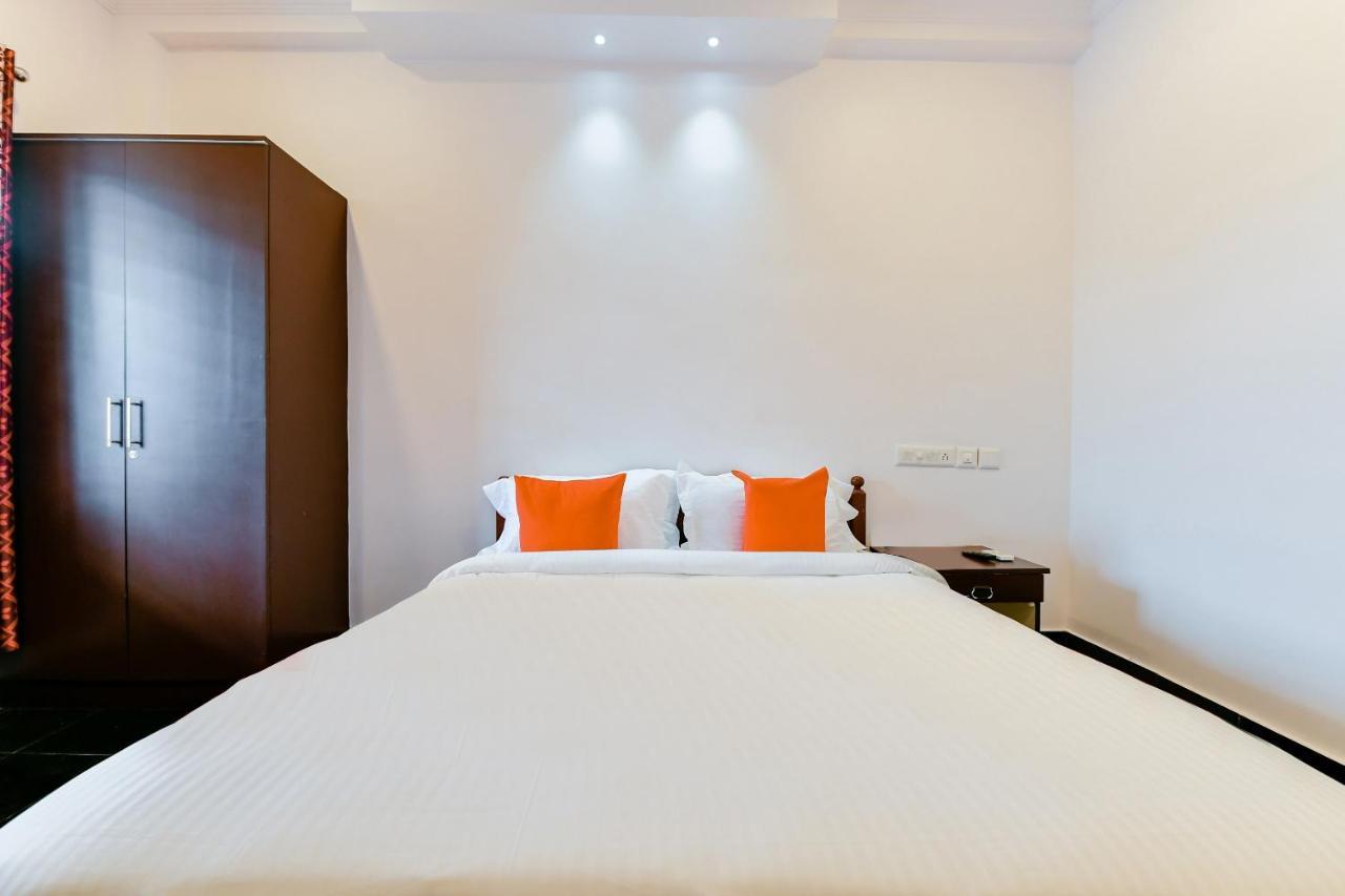 Spot On 39480 Vattekad Tourist Home Kakkanad Εξωτερικό φωτογραφία