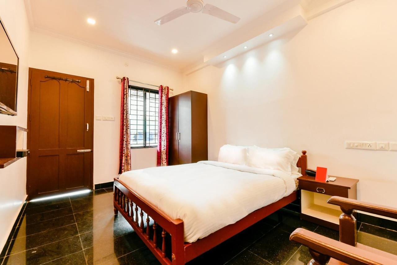Spot On 39480 Vattekad Tourist Home Kakkanad Εξωτερικό φωτογραφία